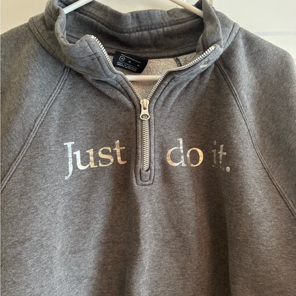 🖤 Nike Just Do It Cropped Sherpa-Lined Half-Zip Sweatshirt – Size M - Picture 3 of 6